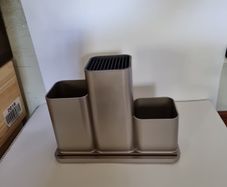 Utensils holder