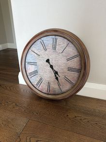 2ft Circular battery operated clock
