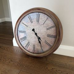 2ft Circular battery operated clock