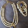 pearl necklace and bracelet set Image 2
