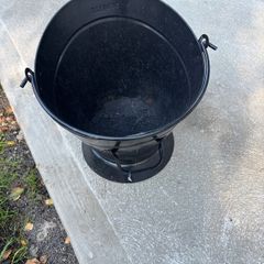 Coal bucket