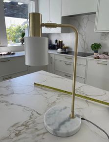 Table lamp