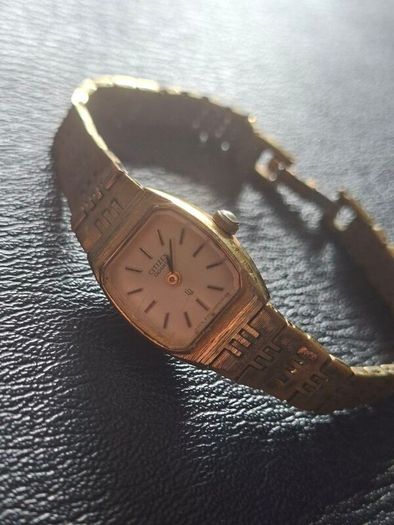 Lovely Vintage 1980's Ladie's Citizen Gold Plated Quartz Cocktail Japanese made Wristwatch