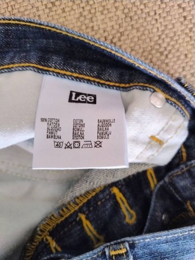 LEE cotton denim shorts unisex 34 inch waist in very good condition see last three photos for exact measurements FREE STANDARD POSTAGE INCLUDED