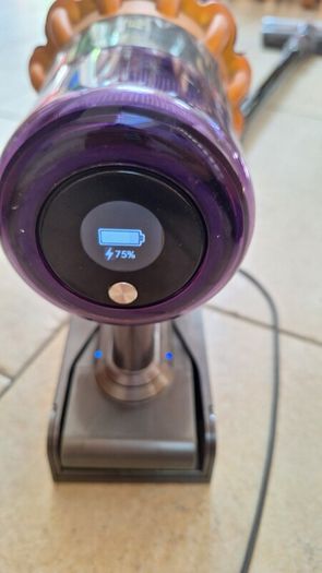 Dyson v15 vacuum cleaner
