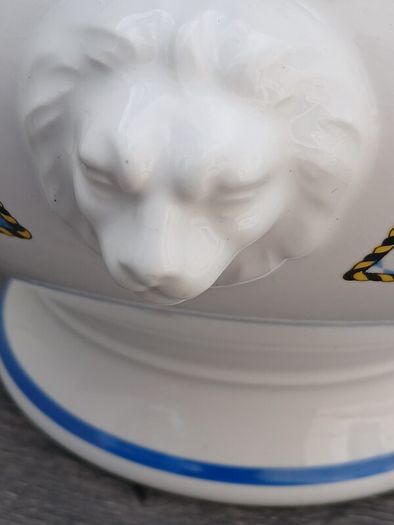 Bavarian 3 Liter Lionhead Terrine