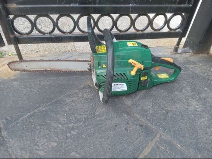 chainsaw