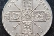 Beautiful United Kingdom 1922 Silver one florin coin