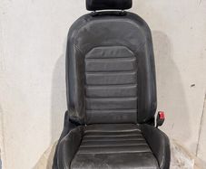 amarok drivers seat