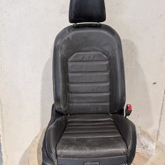 amarok drivers seat