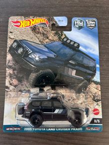 HotWheels Premium Toyota Land Cruiser Chase