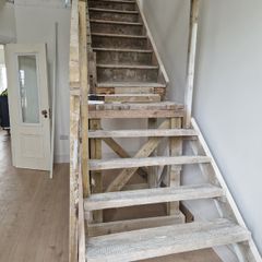 Temporary stairs
