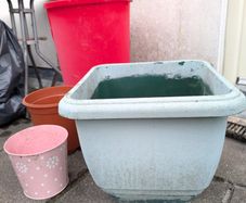 Flower pots