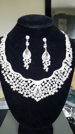 Bride's Designer Crystal Neck Piece and Earrings