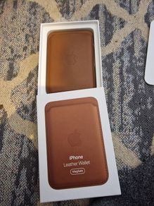 Apple wallet