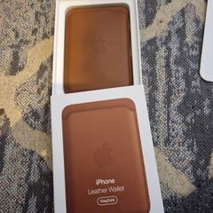 Apple wallet