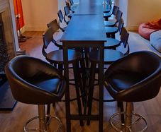 Kitchen Bar/ Dining