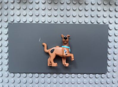 lego scooby doo 21042pb01c01 Dog, Great Dane Scooby-Doo Walking with Medium Azure Collar Pattern