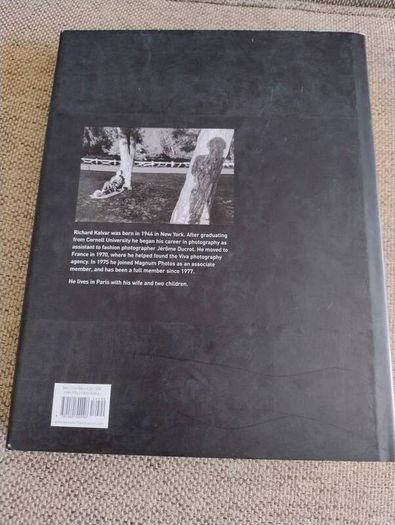 Richard Kalvar Earthlings 2007 photography book hardback with dustcover in very good condition FREE STANDARD POSTAGE INCLUDED