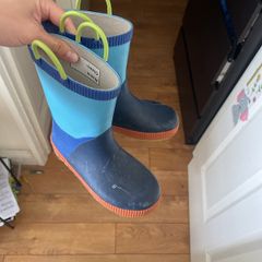 wellies