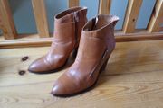 Size 4 Amy Huberman Burbon Boots
