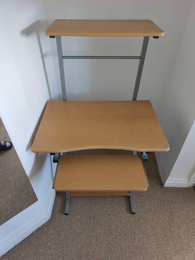 Desc in very good condition for PC and printer
