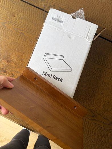 floating shelf