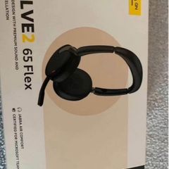 Portable professional headset  with   best-in-class Active Noise-Cancellation performance
