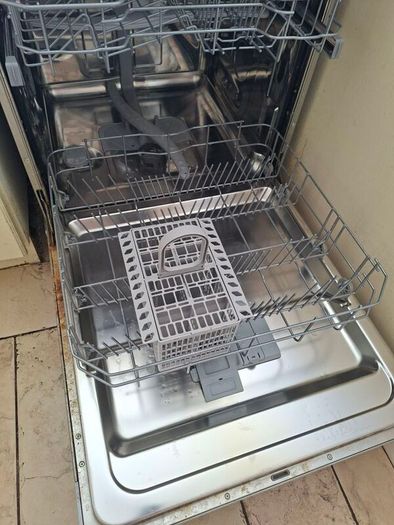 Hotpoint dishwasher