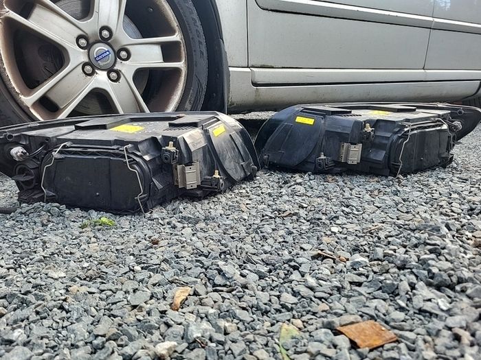 volvo s40 headlights