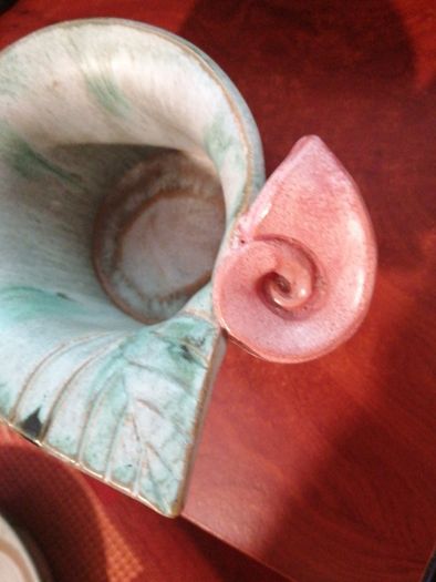 elderbush pottery pot