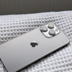 Apple iPhone 13 Pro 128GB - Graphite - Unlocked + Extras