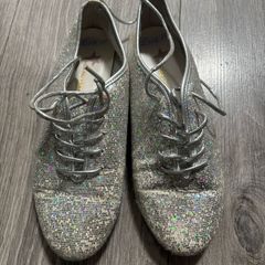 tap shoes and dance shoes
