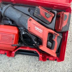 hilti saber saw kit comes with 2x5amp batterys