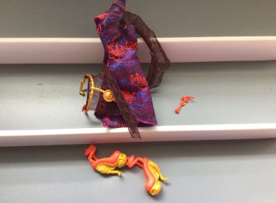 Monster High Scaris Jinafire long outfit and shoes includes post