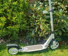 iScoot X50 Adult City Scooter & Commuter Push Kick Scooter