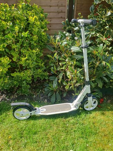 iScoot X50 Adult City Scooter & Commuter Push Kick Scooter