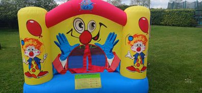 kids bouncy castle