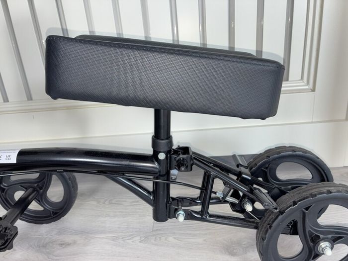 Mobility Knee Walker Scooter by Ecosmo Panlova