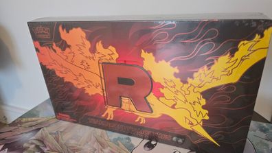 Pokemon TCG Team Rockets Moltres Ex Ultra Premium Collection UPC - New & Sealed
