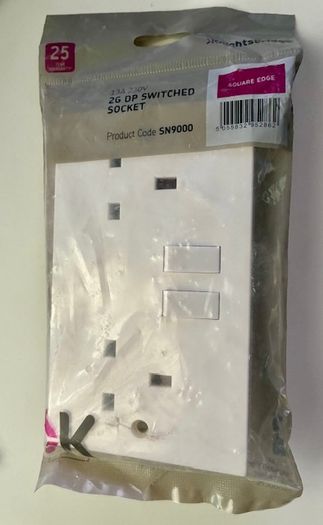 Double Socket (white)