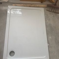 White shower tray