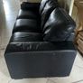 3 seater leather couch Image 2