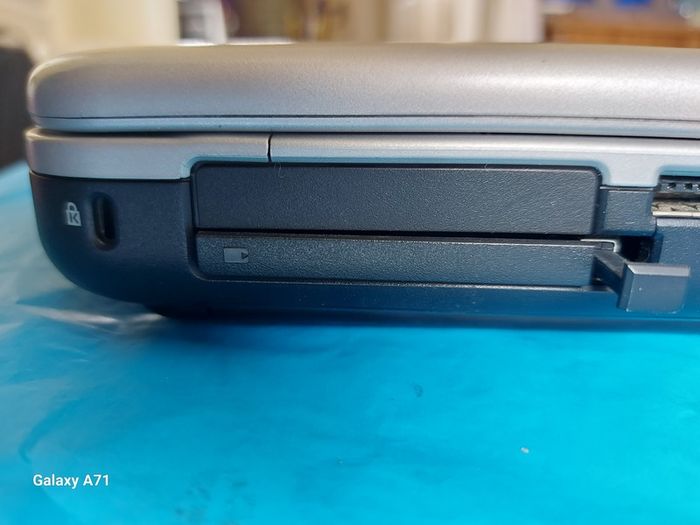 HP Pavilion zv6000, Windows XP, in excellent cosmetic condition, A Genuine real Blast from the past