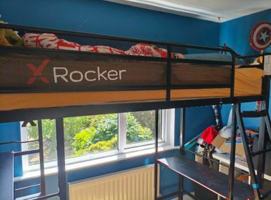 Gaming bed x Rocker
