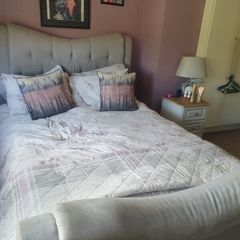 queen size bed