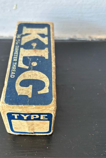 Vintage KLG 690LR Spark Plug in Original Box