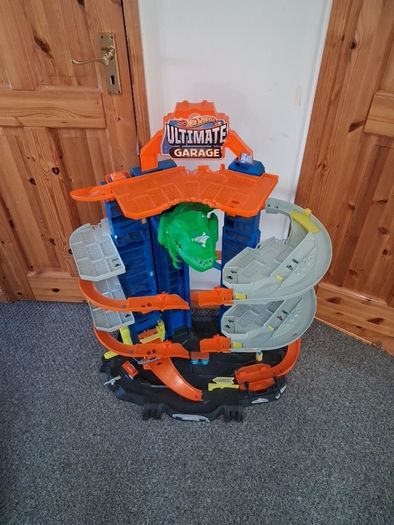 Hot Wheels Ultimate Garage