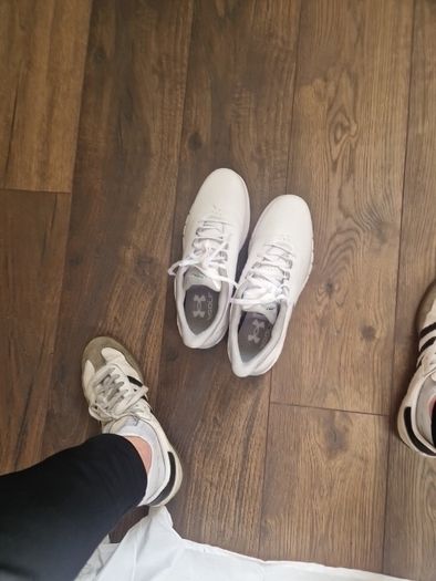 golf shoes