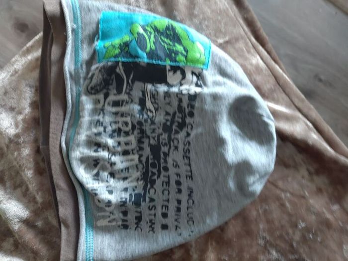 Hat barely worn
